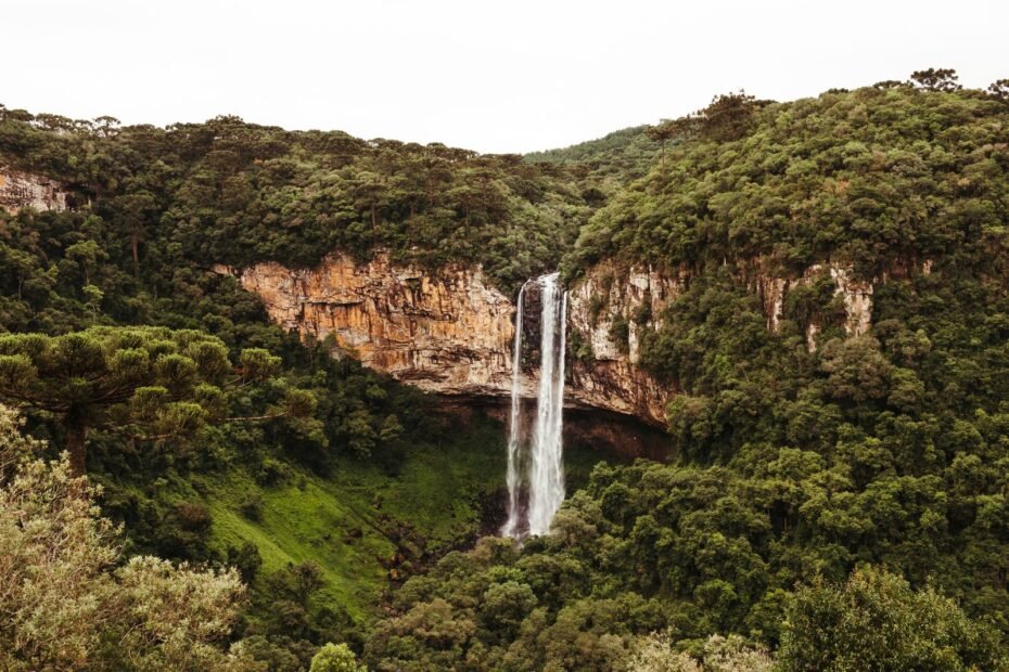 Caminhos de Pedra de carro, Serra Gaúcha no Rio Grande do Sul