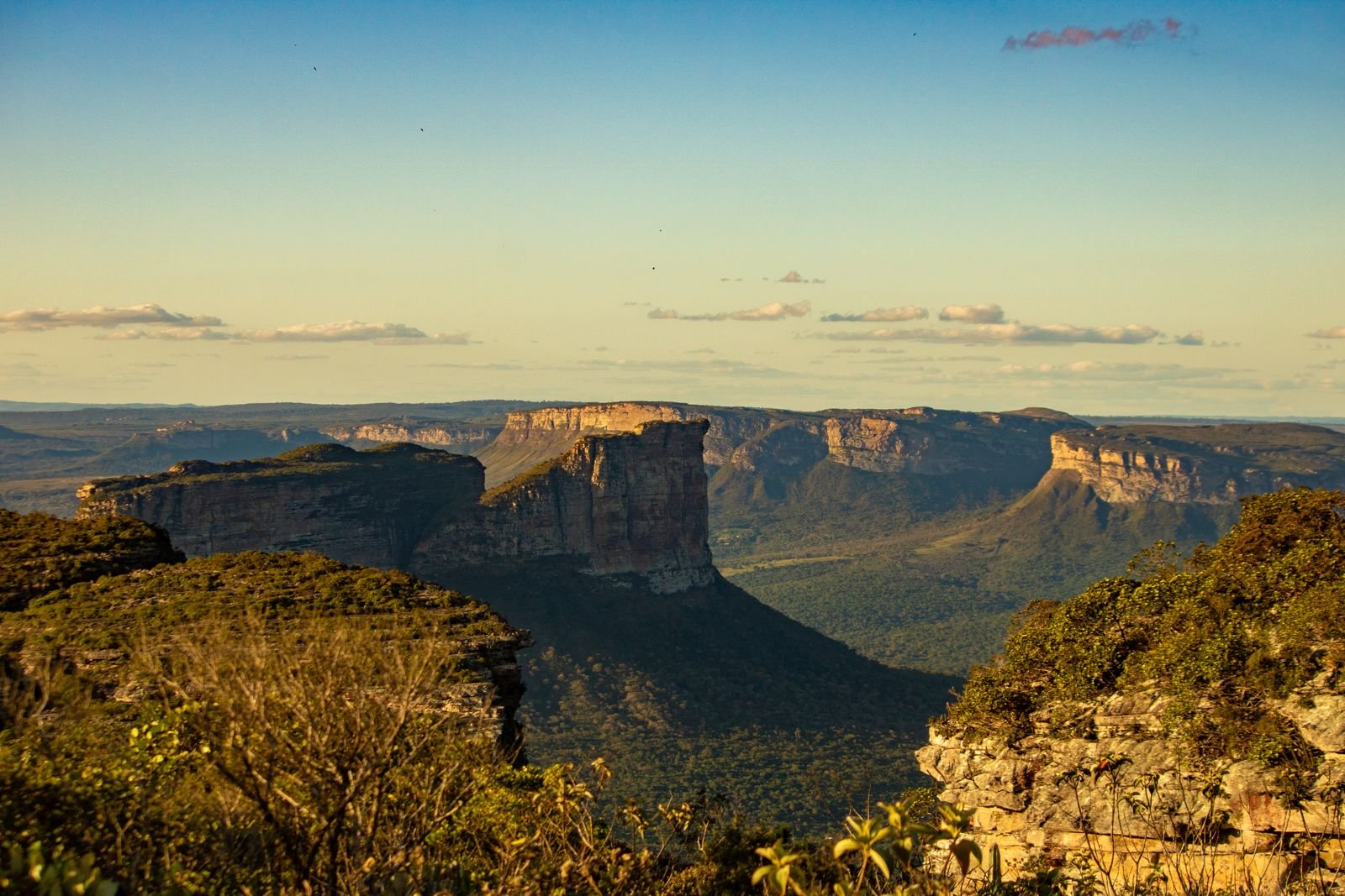 Chapada Diamantina de carro, mirante rochoso com vista para o vale