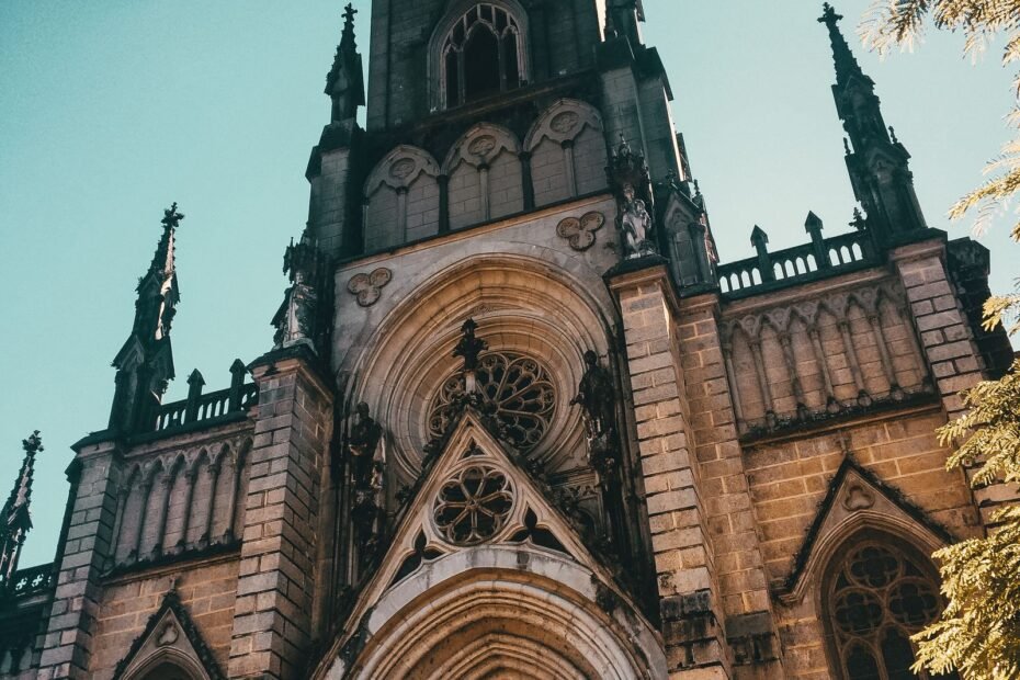 Petrópolis de carro, Catedral de São Pedro de Alcântara no Rio de Janeiro