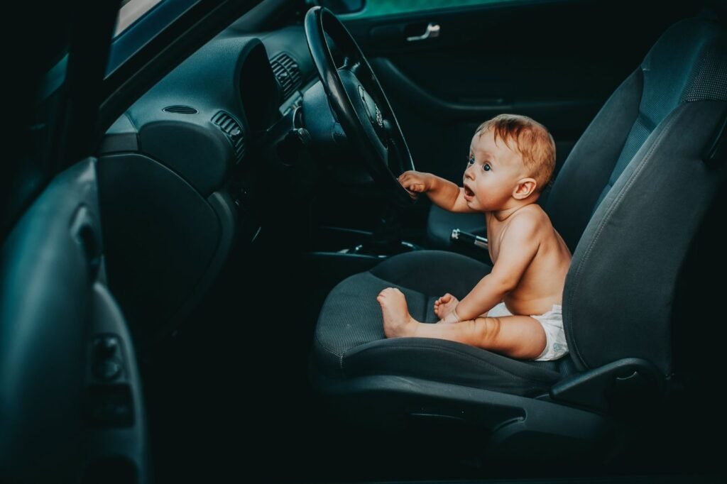 Viagem de Carro com Bebê Recém-Nascido: imagem ilustrativa